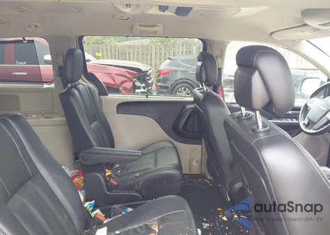 2016 Chrysler Town & Country Touring z USA, uszkodzony, nr VIN 2C4RC1BG6GR287262